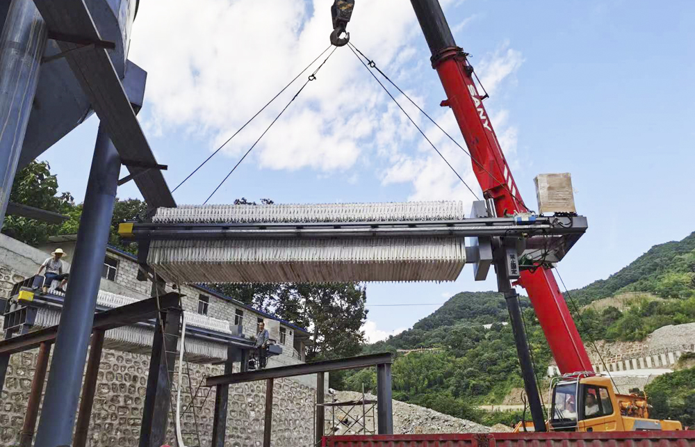 河南圓形壓濾機(jī)濾板廠家_山東礦機(jī) 山東雪野天翼 籌劃購(gòu)買(mǎi)_山東壓濾機(jī)廠家